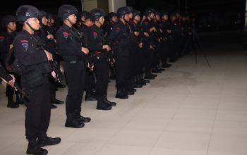 Kapolres Sumenep Pimpin Apel Penyambutan Pasukan Brimob untuk Pengamanan di Kepulauan Kangean